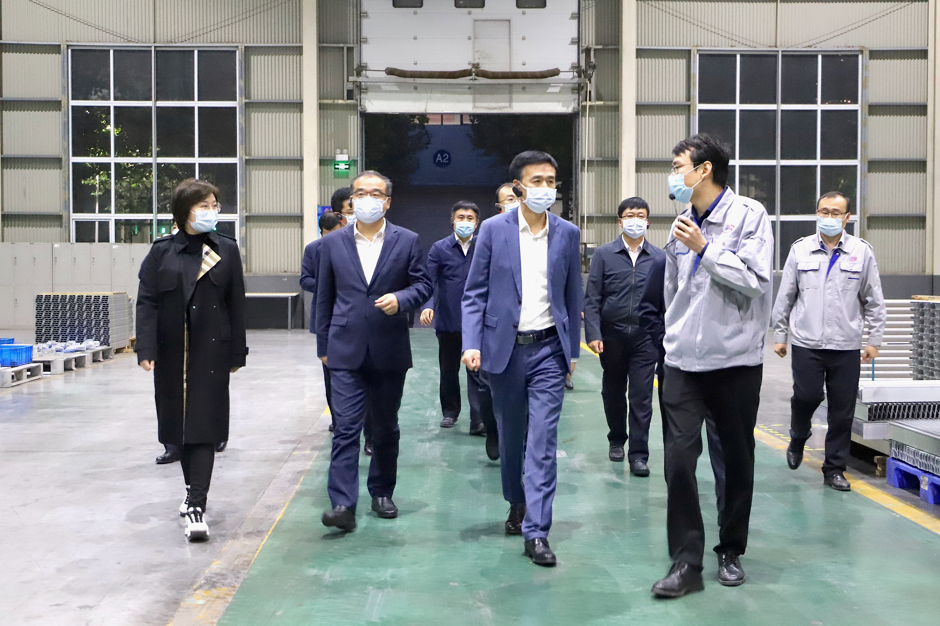 濱州市委副書(shū)記、市長(cháng)李春田一行來(lái)山東三星集團調研