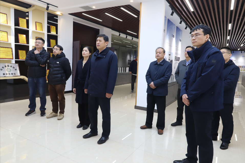 省工信廳領(lǐng)導來(lái)裕航合金公司調研指導工作