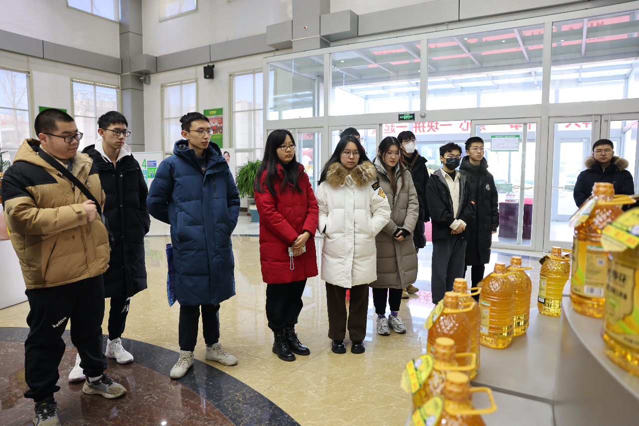 北京大學(xué)本科生黨支部實(shí)踐團走進(jìn)山東三星集團