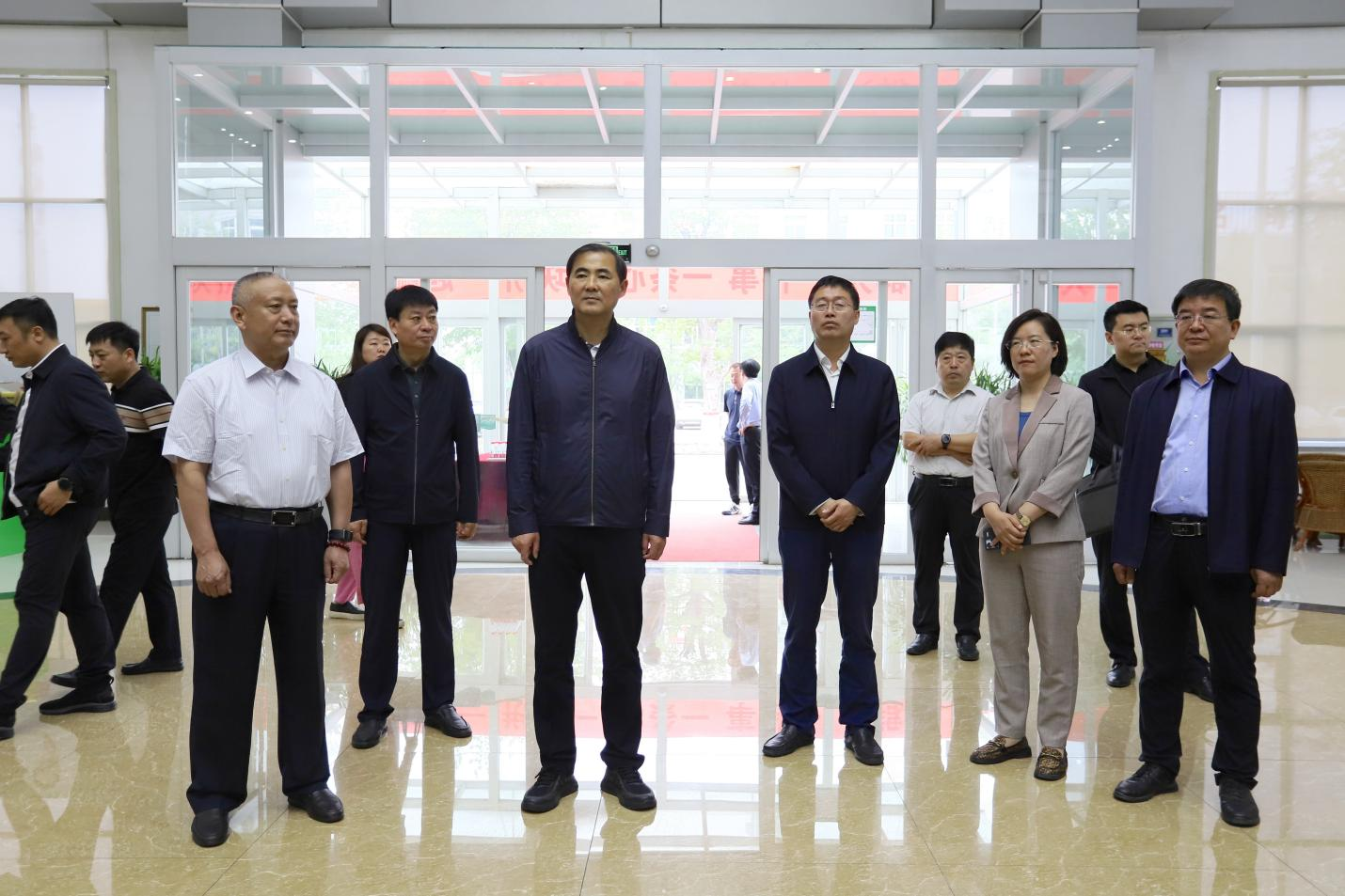 佳木斯市政府副市長(cháng)、佳木斯國家農高區黨工委書(shū)記王繼武一行來(lái)山東三星集團調研