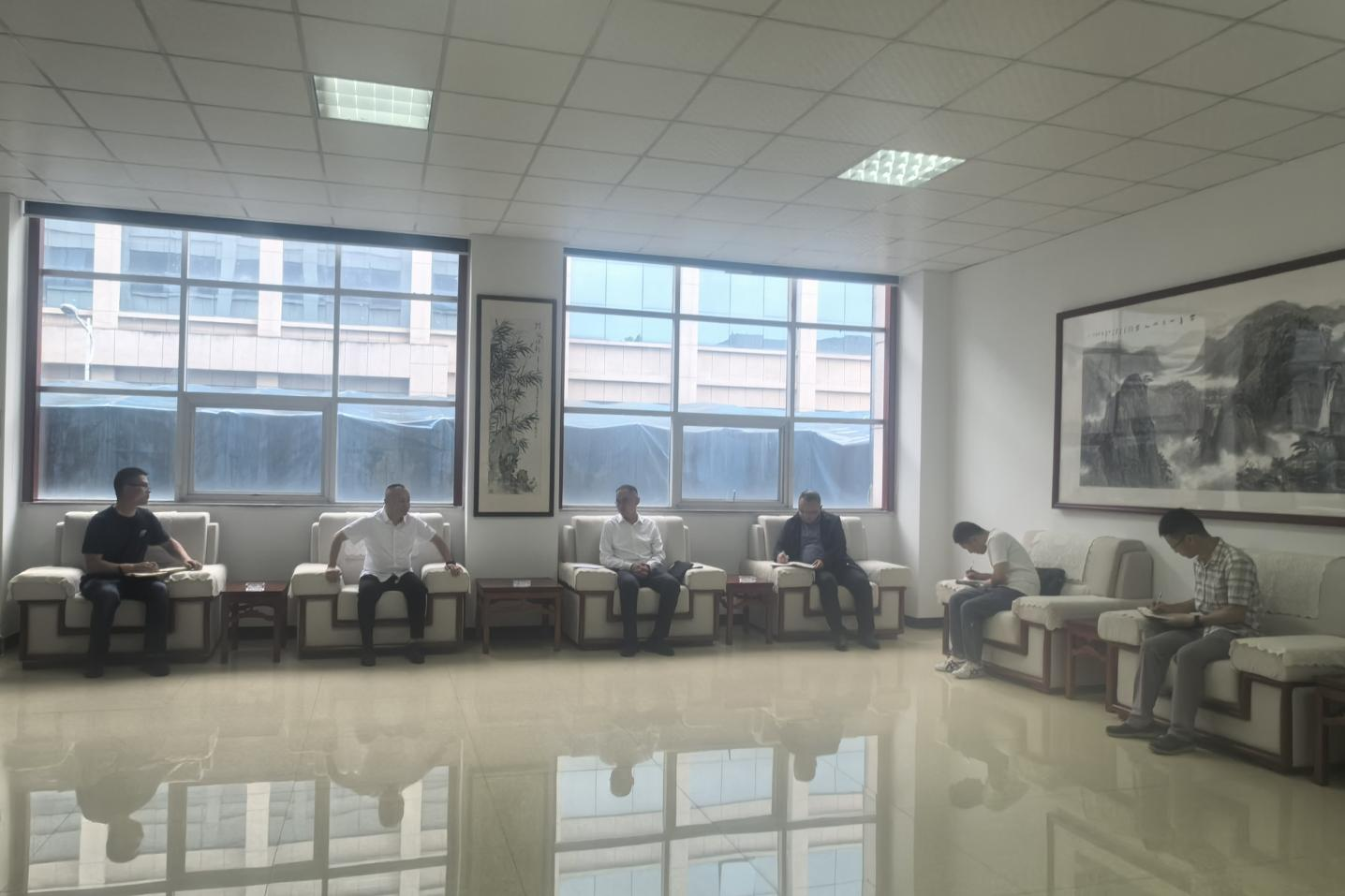 桐廬縣委常委、縣政府黨組成員吳濤來(lái)桐廬公司調研指導安全生產(chǎn)工作