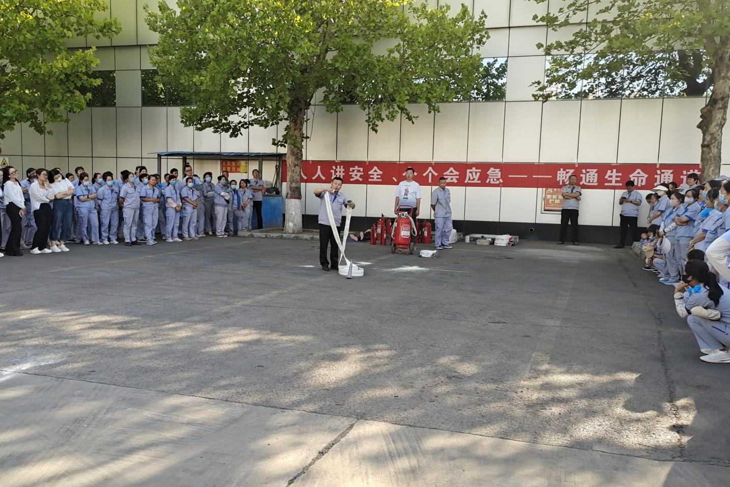 長(cháng)壽花食品組織開(kāi)展安全應急培訓演練活動(dòng)