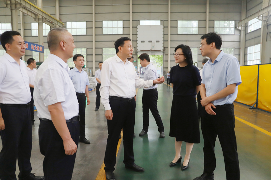 鄒平市委副書(shū)記、市長(cháng)張謙來(lái)山東三星集團調研