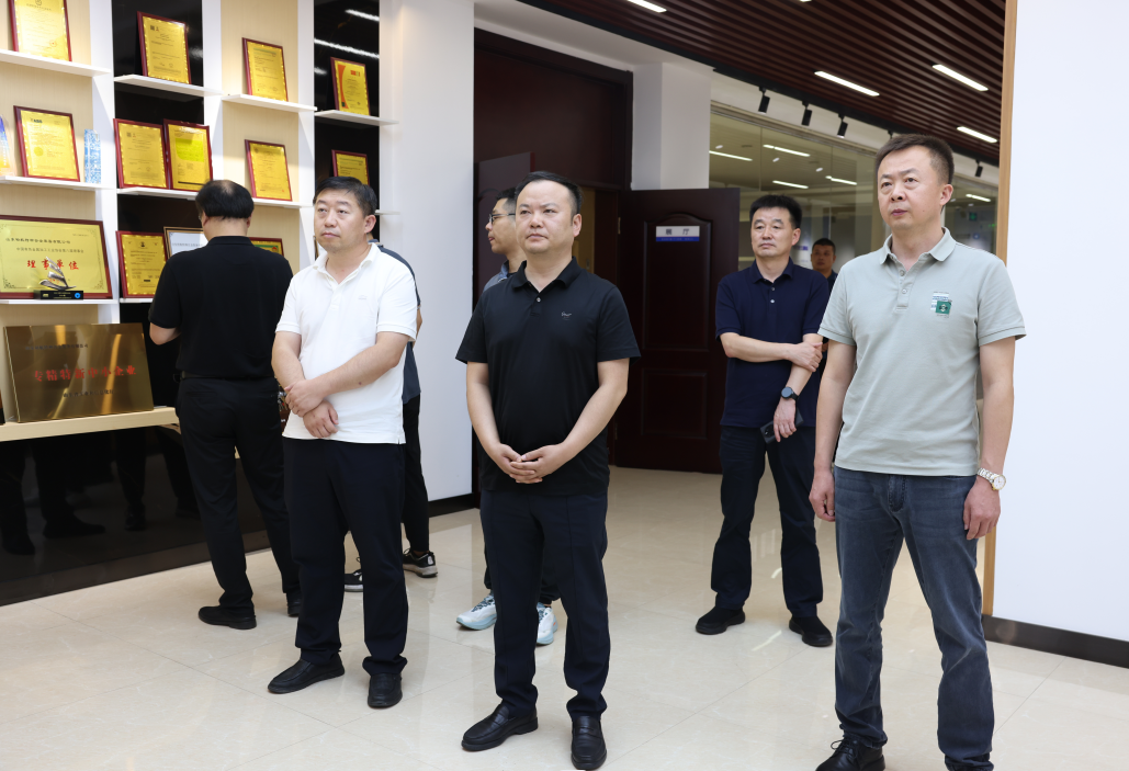 陜西省銅川市工信局來(lái)山東三星集團考察交流
