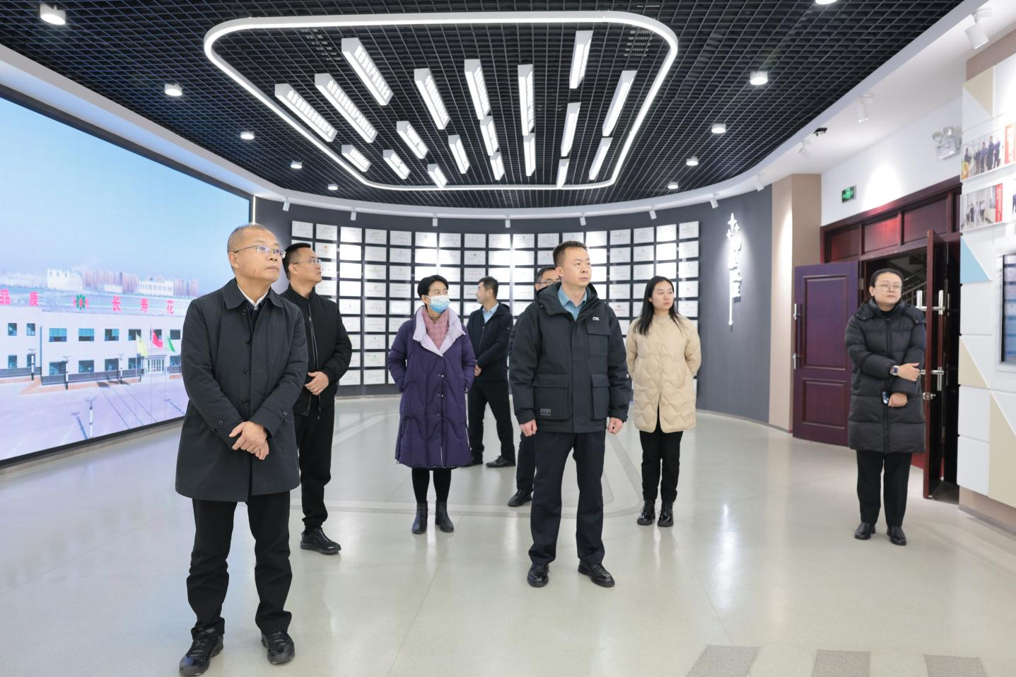 省宏觀(guān)經(jīng)濟研究院調研組來(lái)山東三星集團調研