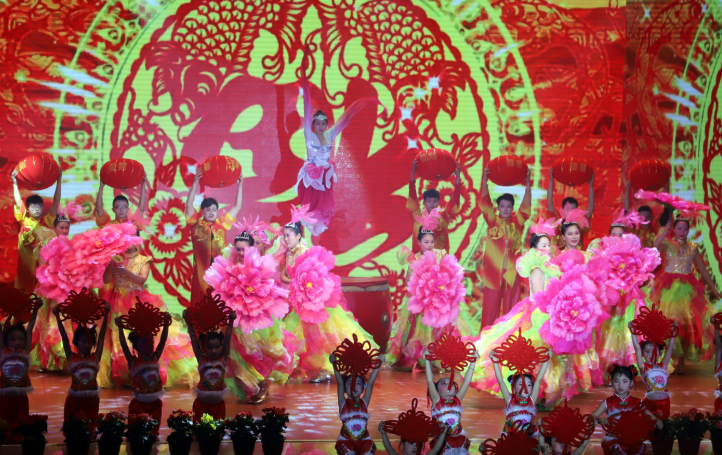 筑夢(mèng)新三星 奮進(jìn)新時(shí)代 三星集團2019年春節聯(lián)歡晚會(huì )小年夜濃情上演
