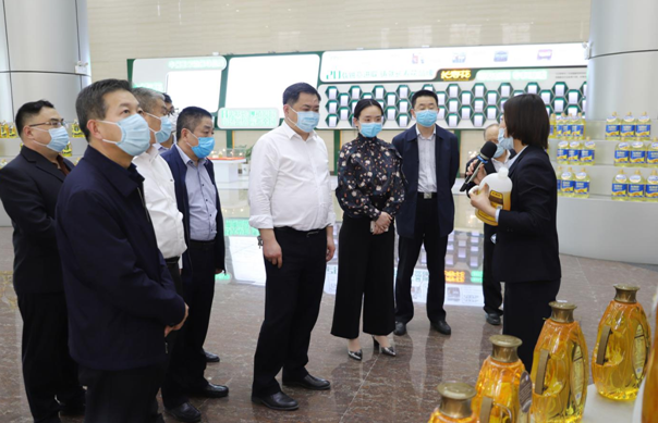 安徽省阜南縣考察團來(lái)山東三星集團考察調研