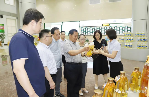 黃河流域生態(tài)保護和高質(zhì)量發(fā)展調研組來(lái)山東三星集團考察調研